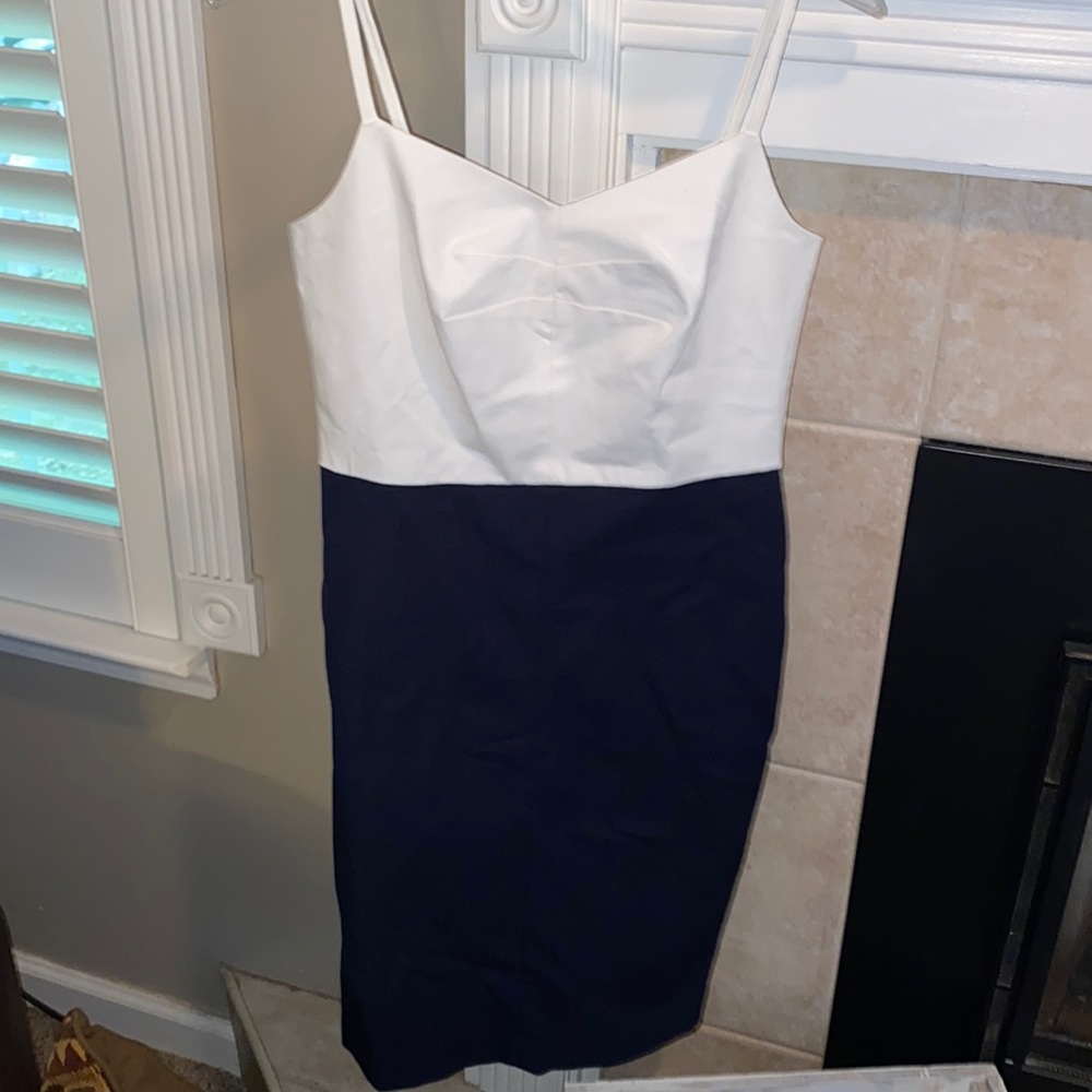 Brand new with tags banana republic size 6 navy and white color block dress